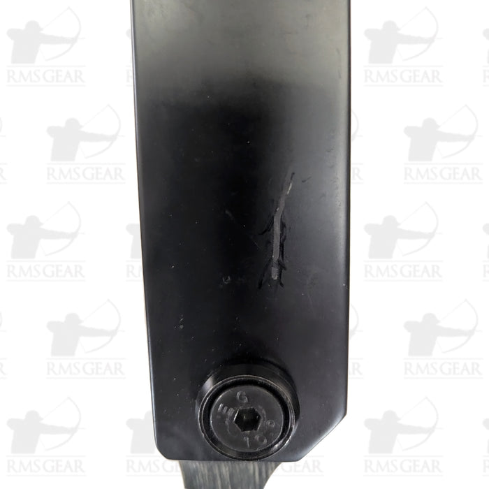 Black Hunter - 30@28 - 60” - 04082319
